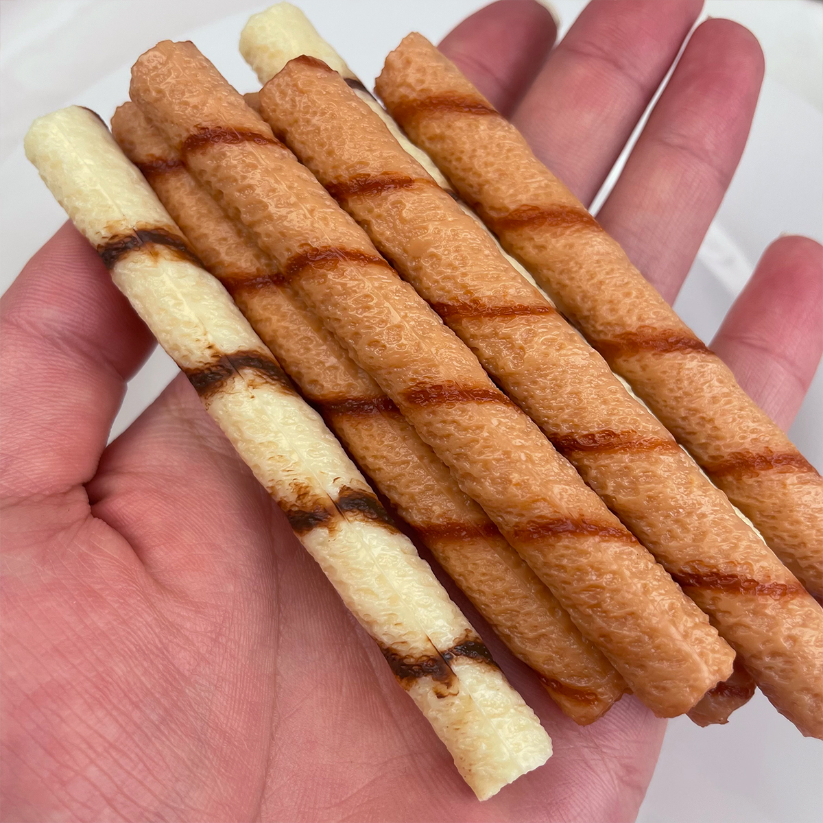 3Pcs Handmade Fake Wafer Rolls - مراجعة Food Snacks To Eat وسعره