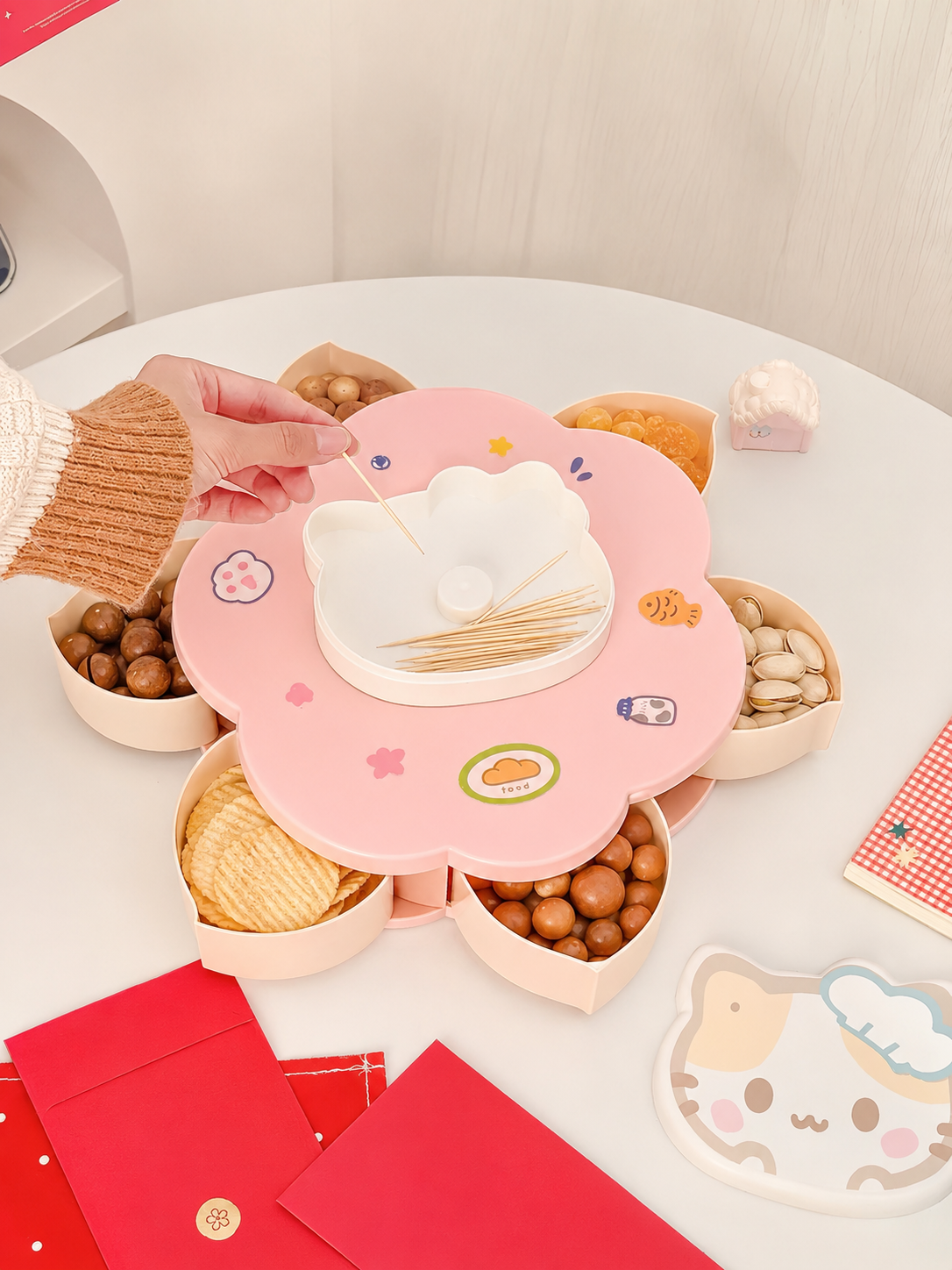 Rotatable Cute Cartoon Divided - مراجعة Food Snacks To Eat وسعره