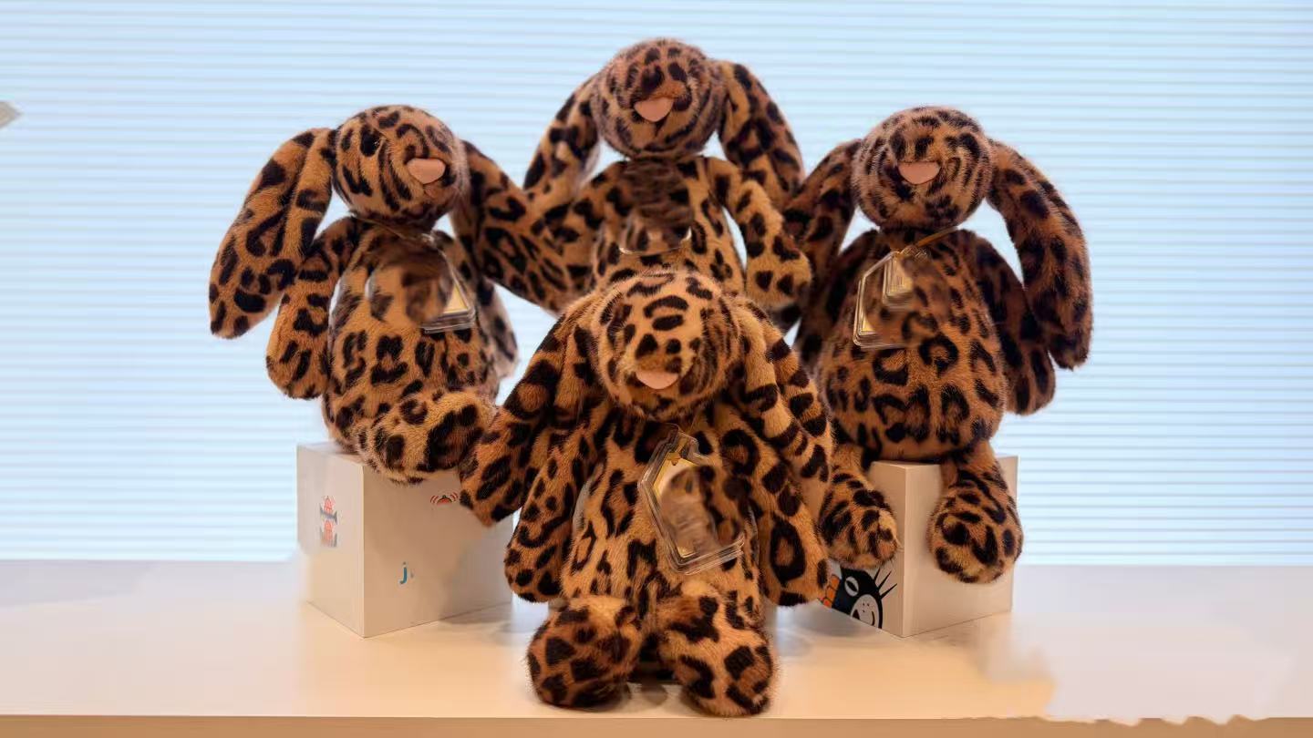 J,C Bashful Cat Plush Toy Supe - مراجعة Food Snacks To Eat وسعره